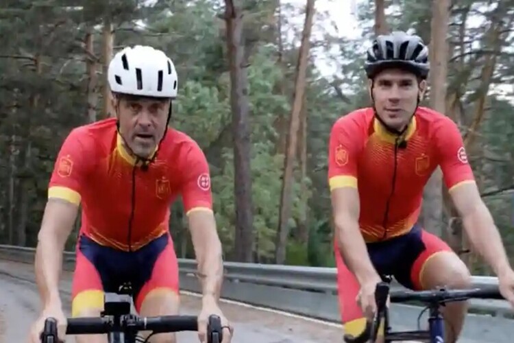 Roll call: ลุยส์ เอนรีเก ใช้การขี่จักรยานเพื่อประกาศทีมสเปนล่าสุด